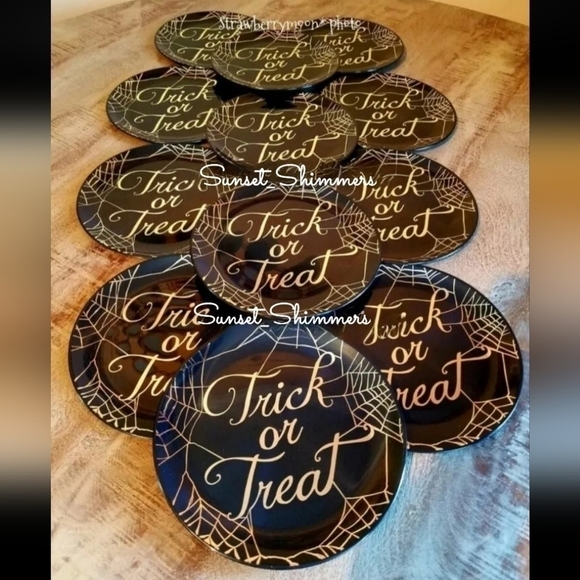 12 Spider Web "Trick or Treat" App/ Salad/ Dessert Plates Halloween NEW - Picture 2 of 8